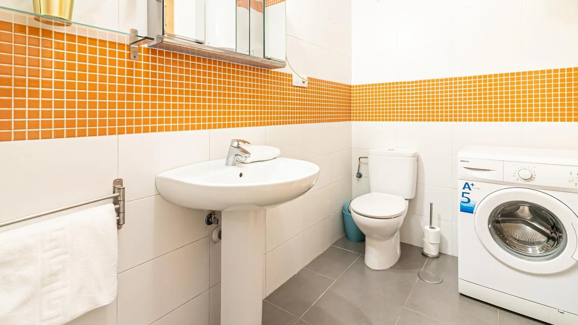 Malaga Center Flat. Carmen City Center Roof-Terrace Boutique Apartment